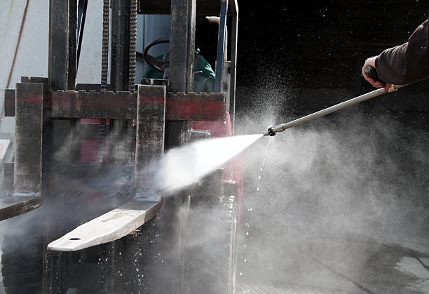 Best Post-Construction Pressure Washing  in Hampton, IA
